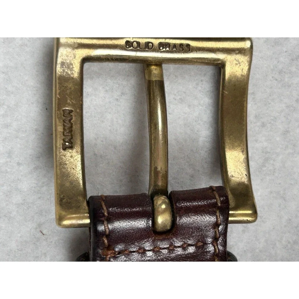 Eddie Bauer worn Italian leather solid brass belt buckle belt 34 in